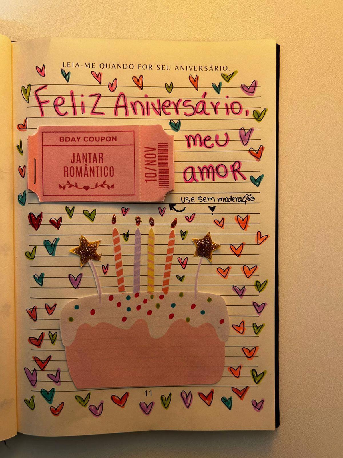 Página 11 do Leia-me quando preenchida, “Quando for seu aniversário”: “Feliz aniversário, meu amor”, um vale de jantar romântico e um bolo desenhado